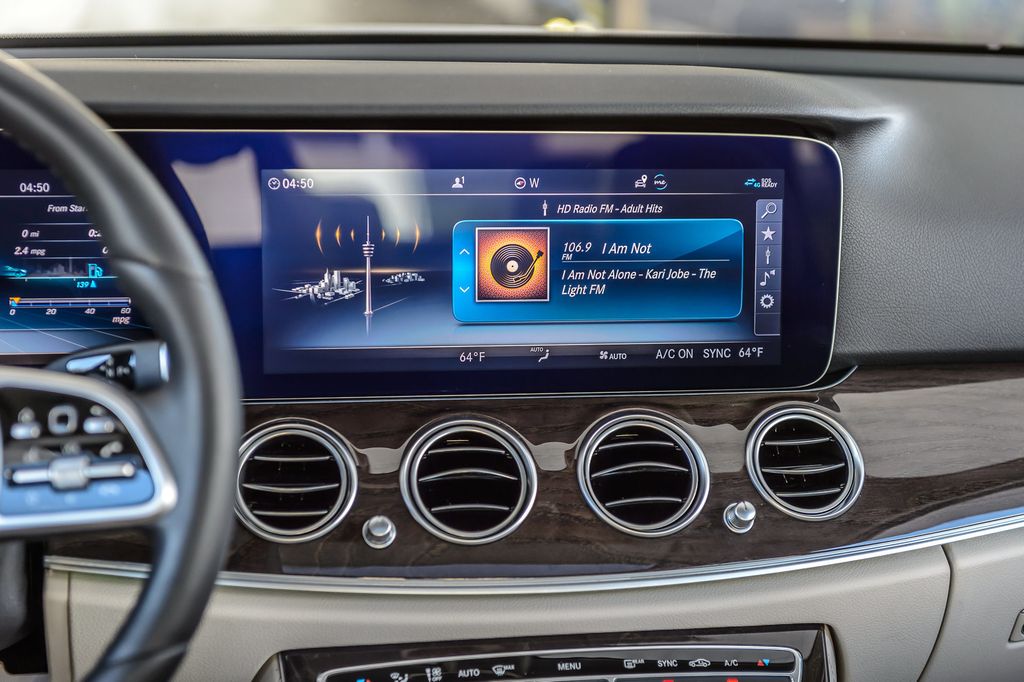 2020 Mercedes-Benz E-Class E 350 4MATIC Sedan - 23078923 - 29