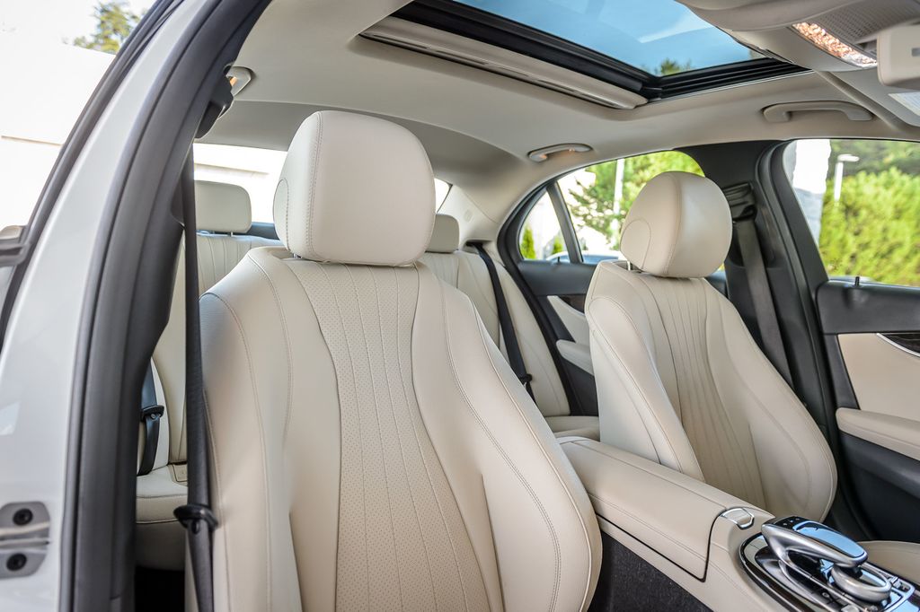 2020 Mercedes-Benz E-Class E 350 4MATIC Sedan - 23078923 - 38