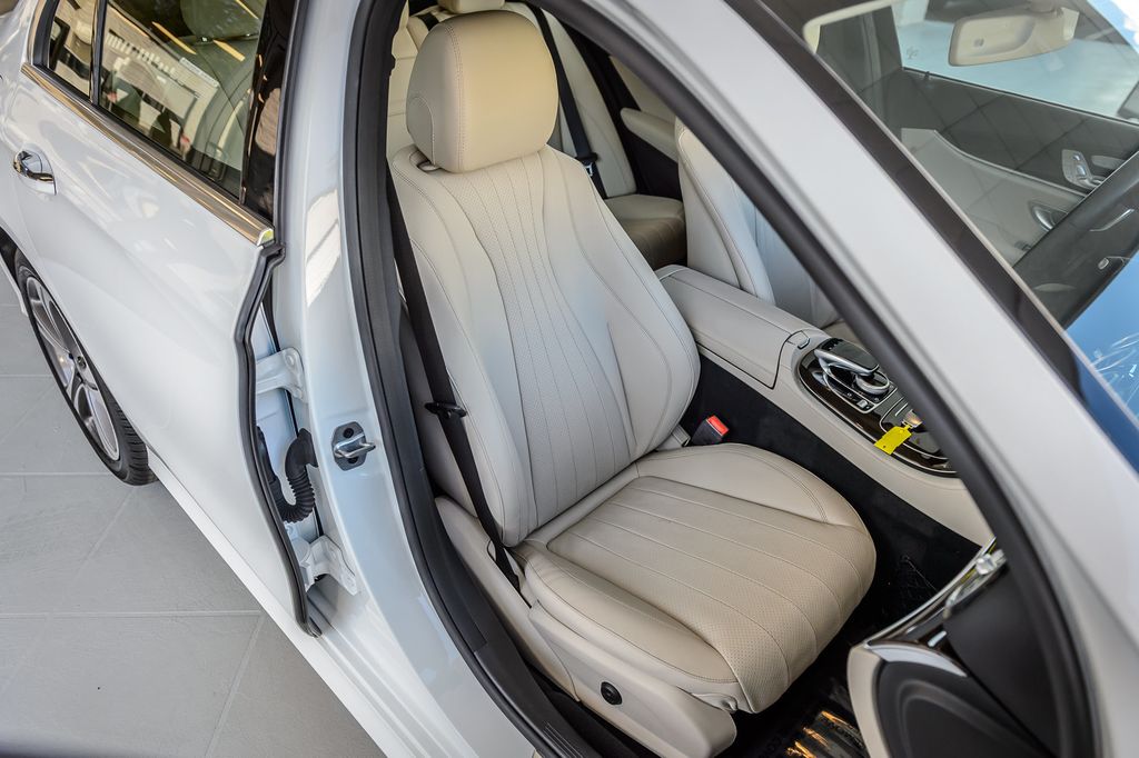 2020 Mercedes-Benz E-Class E 350 4MATIC Sedan - 23078923 - 44