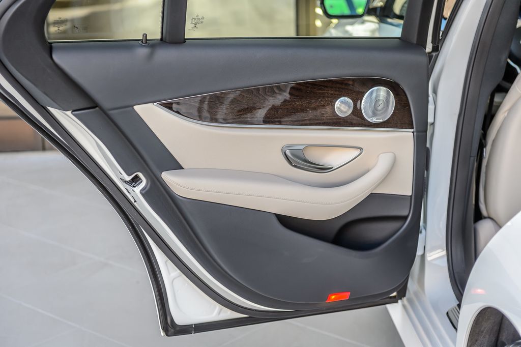 2020 Mercedes-Benz E-Class E 350 4MATIC Sedan - 23078923 - 51