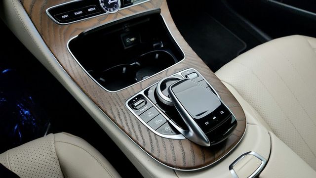 2020 Mercedes-Benz E-Class E 350 4MATIC Sedan with Parking Assistance & Premium Packages - 22950792 - 15