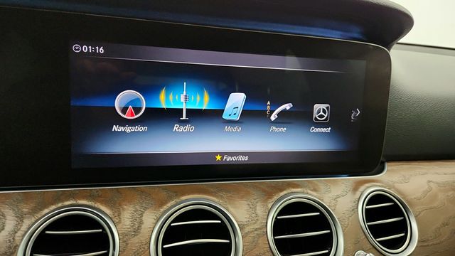 2020 Mercedes-Benz E-Class E 350 4MATIC Sedan with Parking Assistance & Premium Packages - 22950792 - 18