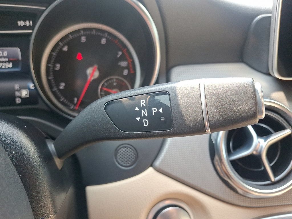 2020 Mercedes Benz GLA 250 photo 14