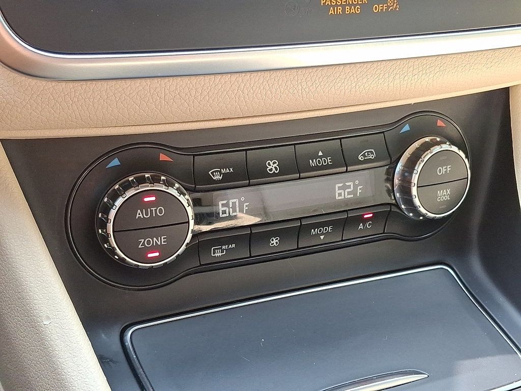 2020 Mercedes Benz GLA 250 photo 16