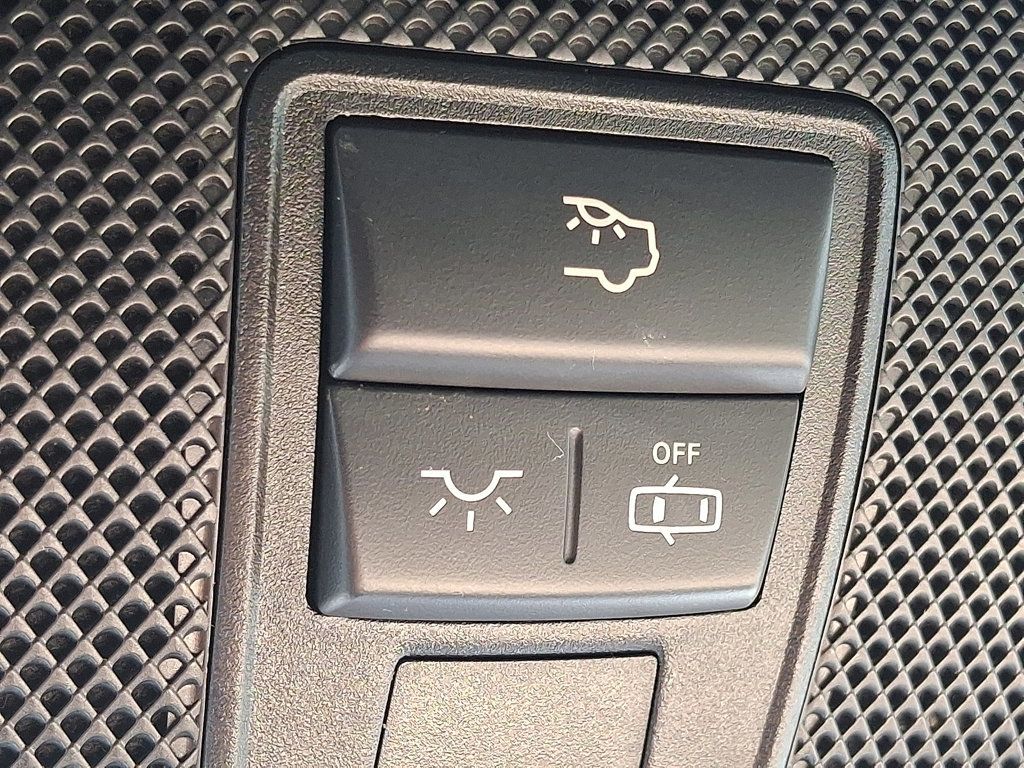 2020 Mercedes Benz GLA 250 photo 26