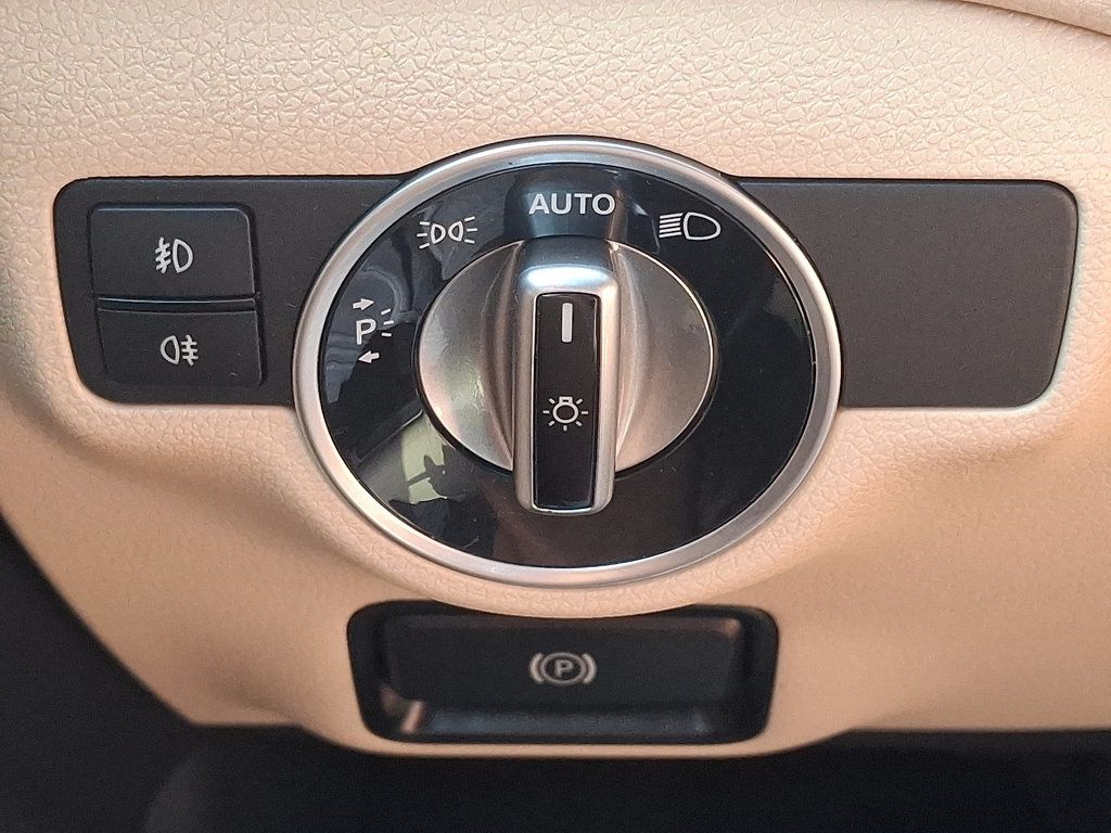 2020 Mercedes Benz GLA 250 photo 29