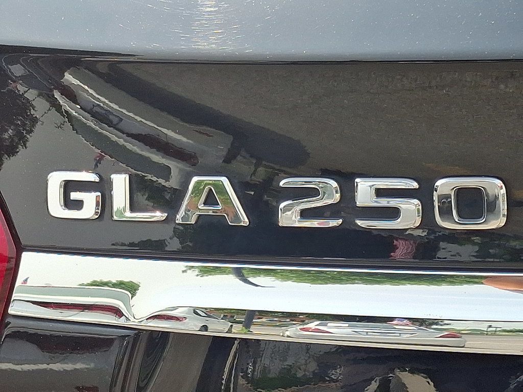 2020 Mercedes Benz GLA 250 photo 35