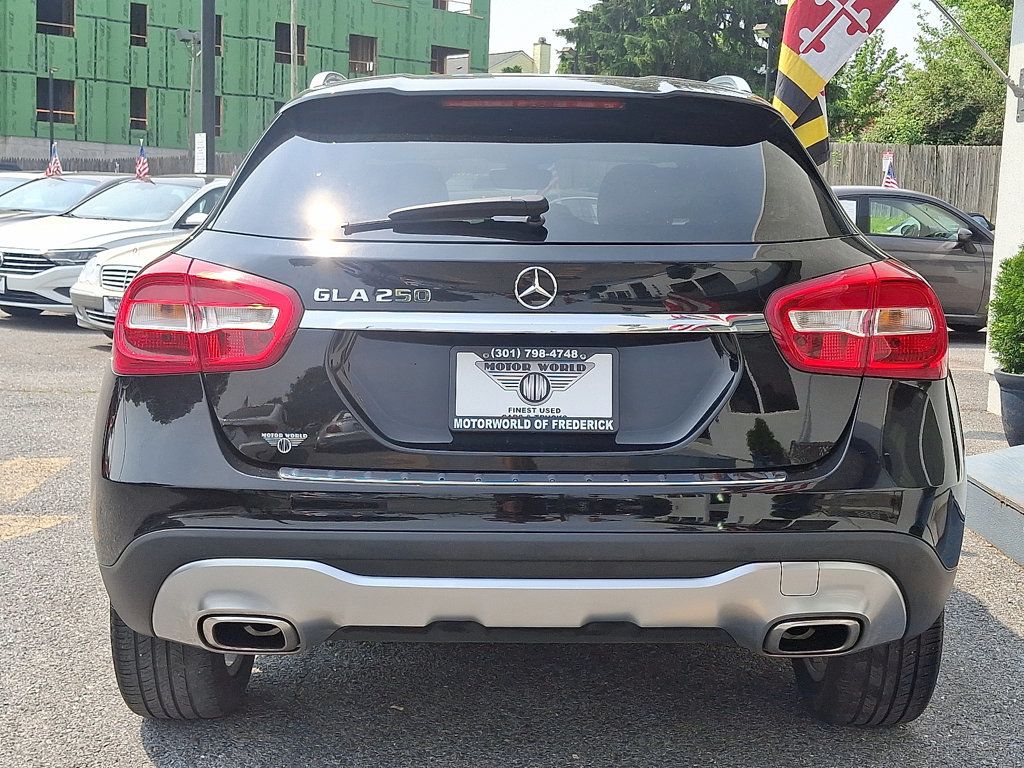 2020 Mercedes Benz GLA 250 photo 5