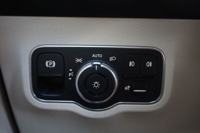 2020 Mercedes-Benz GLB GLB 250 - 23081919 - 34