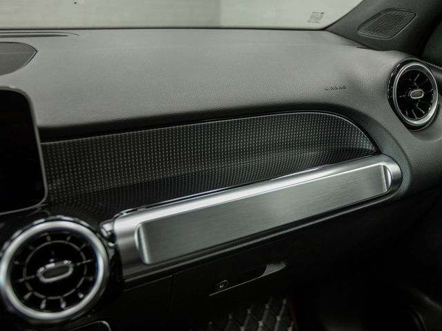 2020 Mercedes-Benz GLB GLB 250 4MATIC SUV - 23045361 - 22