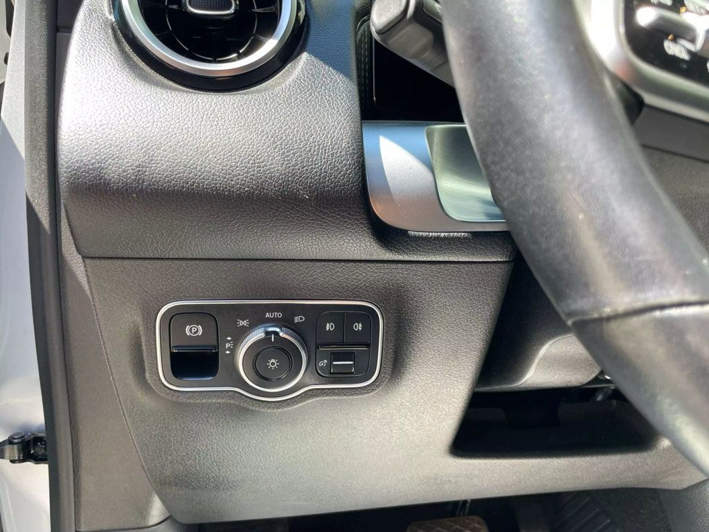 2020 Mercedes-Benz GLB GLB 250 4MATIC SUV - 22796115 - 19