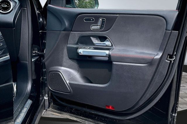 2020 Mercedes-Benz GLB GLB 250 4MATIC SUV - 23086230 - 16