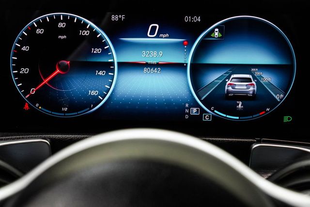 2020 Mercedes-Benz GLB GLB 250 SUV - 23011487 - 32
