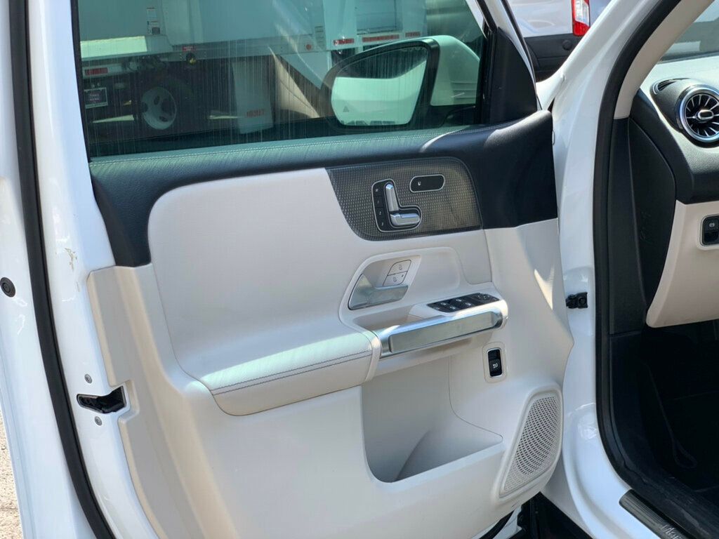 2020 Mercedes Benz GLB 250 photo 11