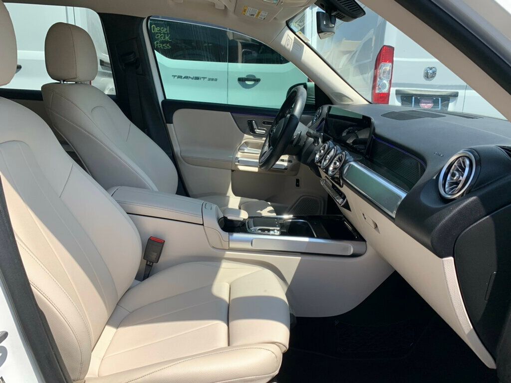 2020 Mercedes Benz GLB 250 photo 16
