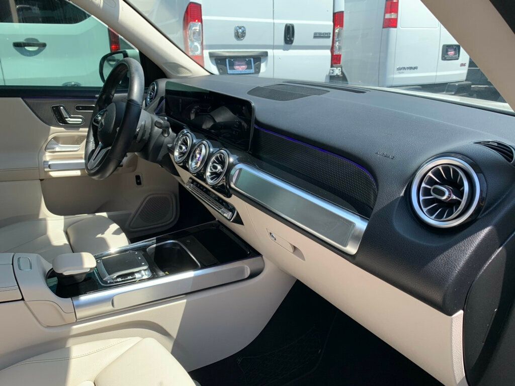 2020 Mercedes Benz GLB 250 photo 18