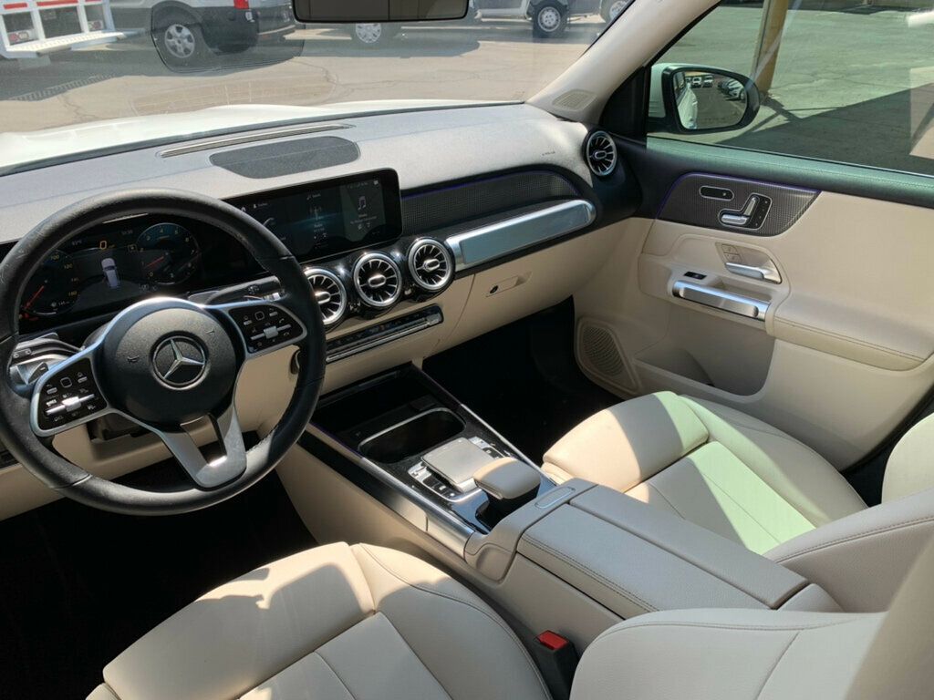 2020 Mercedes Benz GLB 250 photo 24