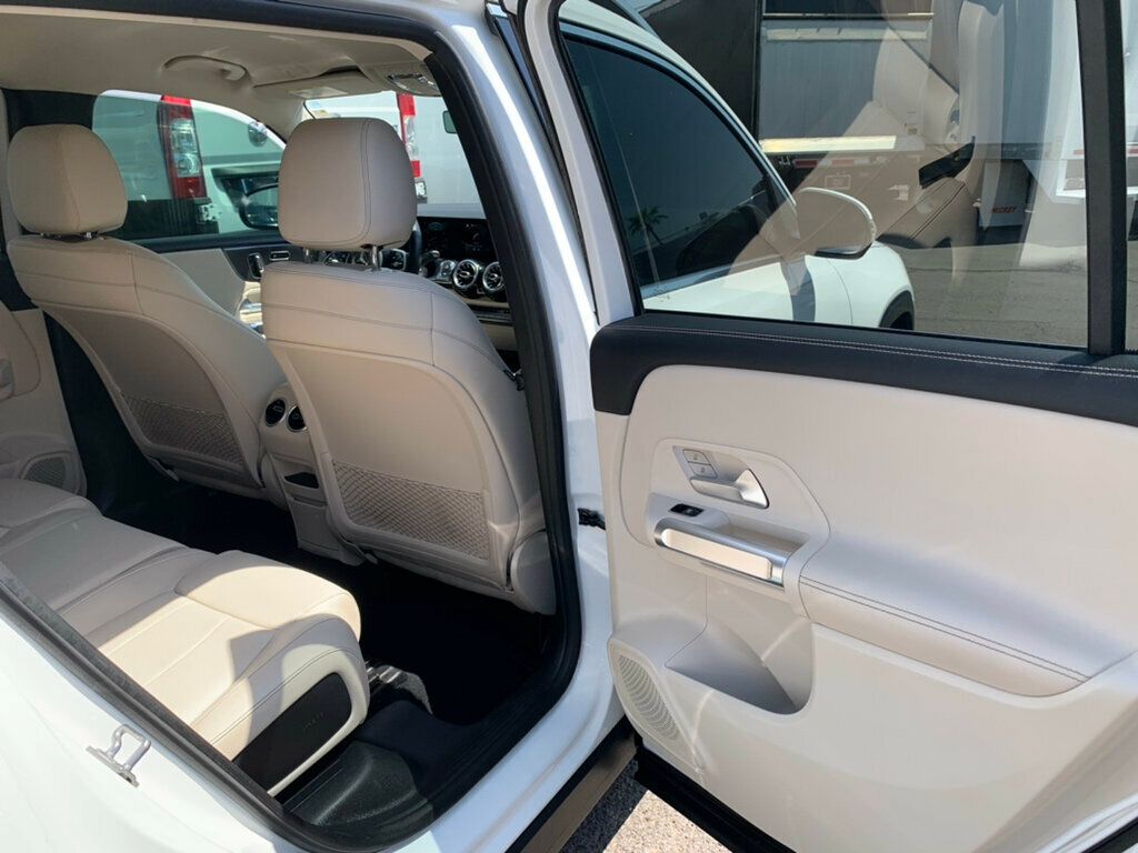 2020 Mercedes Benz GLB 250 photo 26