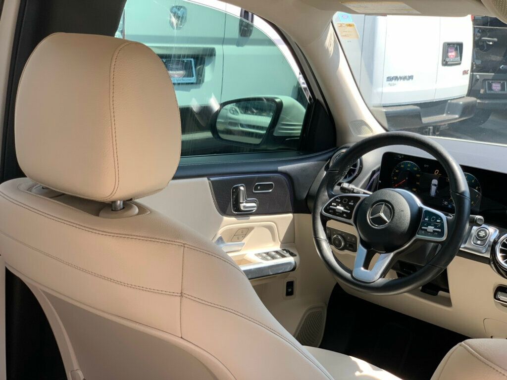 2020 Mercedes Benz GLB 250 photo 29