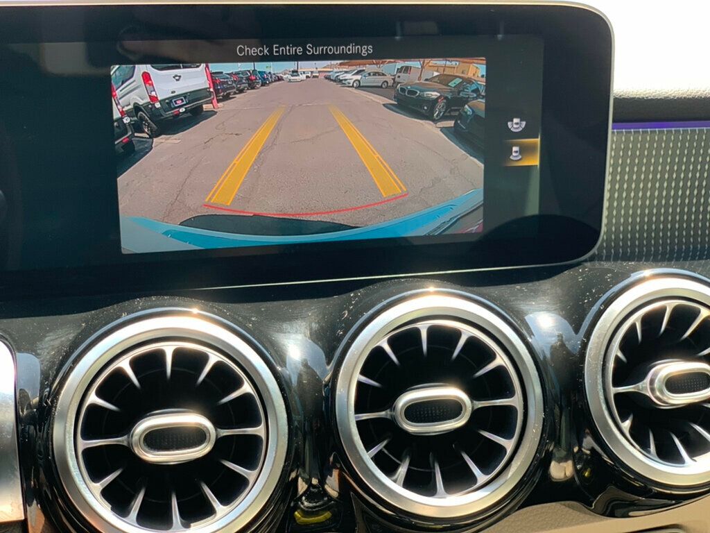 2020 Mercedes Benz GLB 250 photo 38