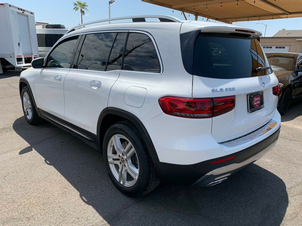 2020 Mercedes Benz GLB 250 photo 7
