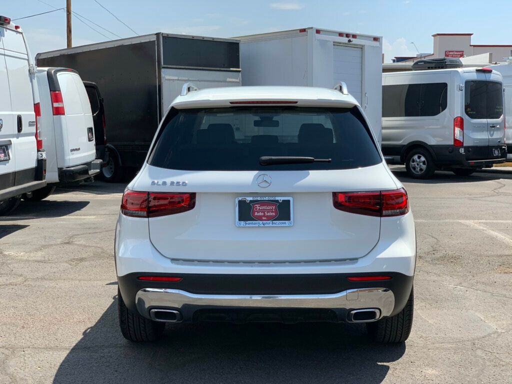 2020 Mercedes Benz GLB 250 photo 8