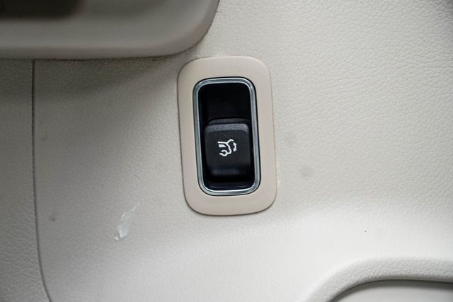 2020 Mercedes-Benz GLB GLB 250 SUV - 22954630 - 32