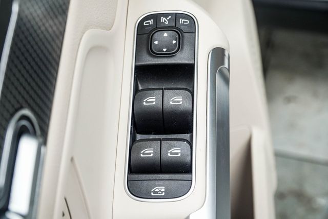 2020 Mercedes-Benz GLB GLB 250 SUV - 22954630 - 33