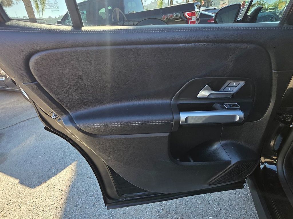 2020 Mercedes-Benz GLB GLB 250 SUV - 22962969 - 23