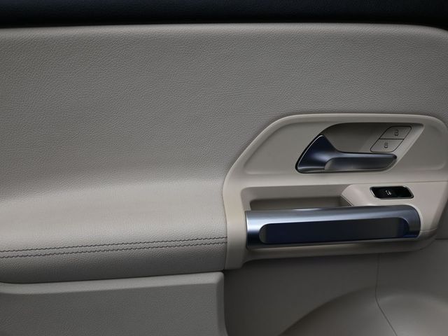 2020 Mercedes-Benz GLB GLB 250 SUV - 23010295 - 13
