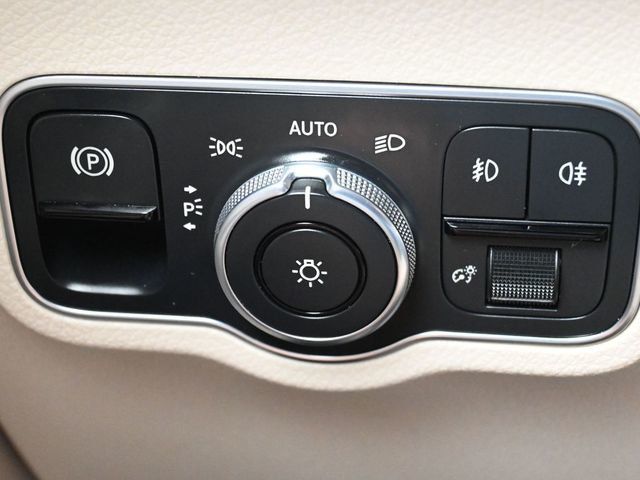 2020 Mercedes-Benz GLB GLB 250 SUV - 23010295 - 28