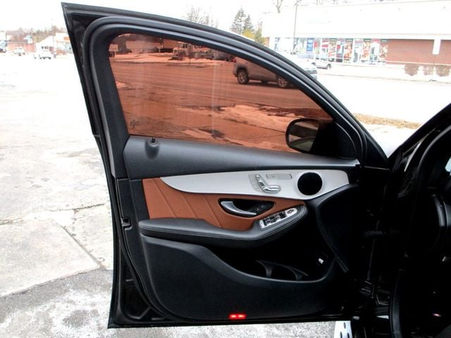 2020 Mercedes-Benz GLC GLC 300 4MATIC Coupe - 22980881 - 31