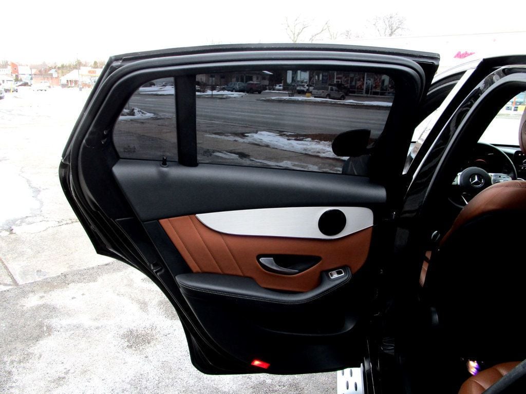 2020 Mercedes-Benz GLC GLC 300 4MATIC Coupe - 22980881 - 33