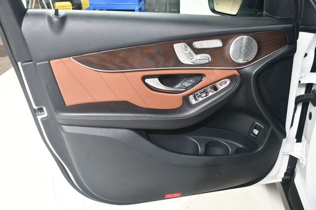 2020 Mercedes-Benz GLC GLC 300 4MATIC Coupe - 22970707 - 21