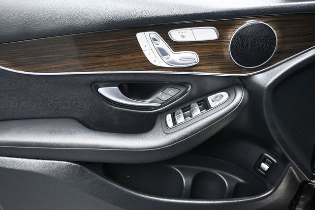 2020 Mercedes-Benz GLC GLC 300 4MATIC SUV - 23048916 - 6