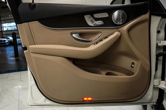 2020 Mercedes-Benz GLC GLC 300 4MATIC SUV - 22923928 - 23