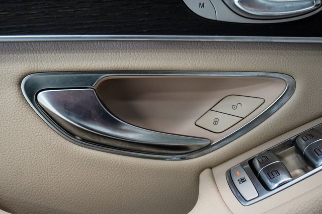 2020 Mercedes-Benz GLC GLC 300 4MATIC SUV - 22923928 - 26