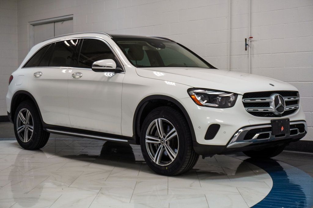 2020 Mercedes Benz GLC 300 4MATIC photo 3