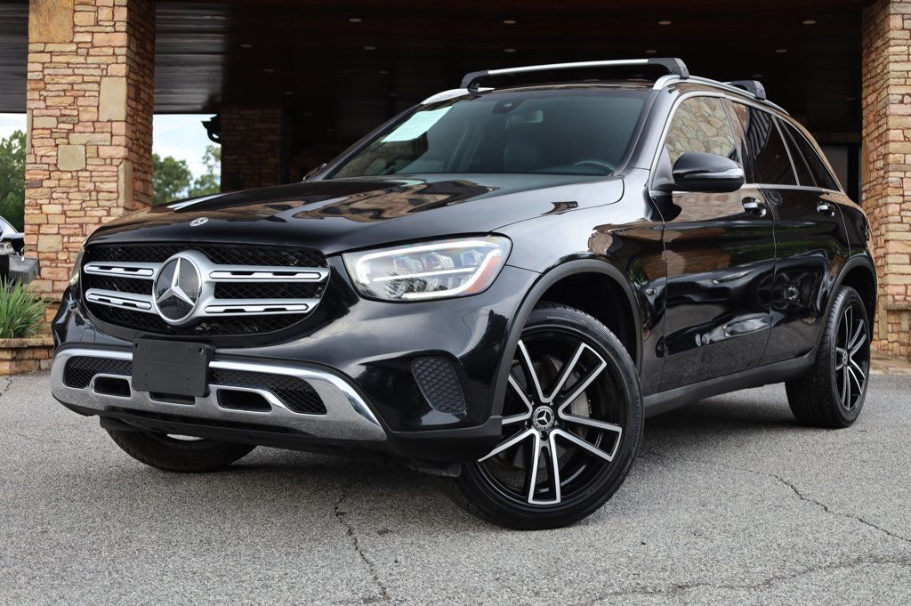 2020 Mercedes Benz GLC 300 4MATIC photo 2