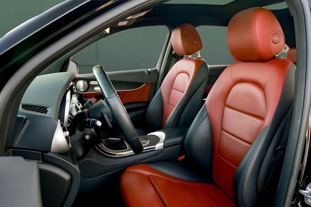 2020 Mercedes-Benz GLC GLC 300 4MATIC SUV - 23012531 - 1