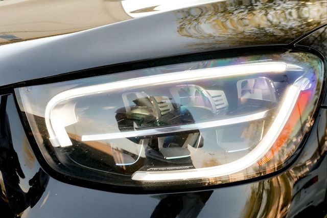 2020 Mercedes-Benz GLC GLC 300 4MATIC SUV - 23012531 - 33