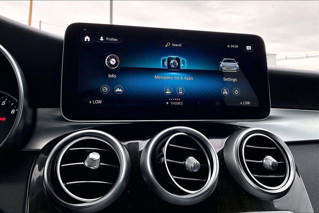 2020 Mercedes-Benz GLC GLC 300 4MATIC SUV - 23017841 - 25