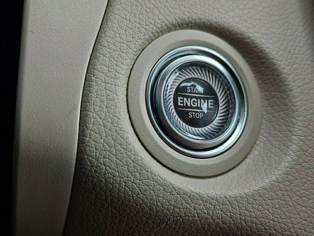 2020 Mercedes-Benz GLC GLC 300 4MATIC SUV - 22972433 - 28