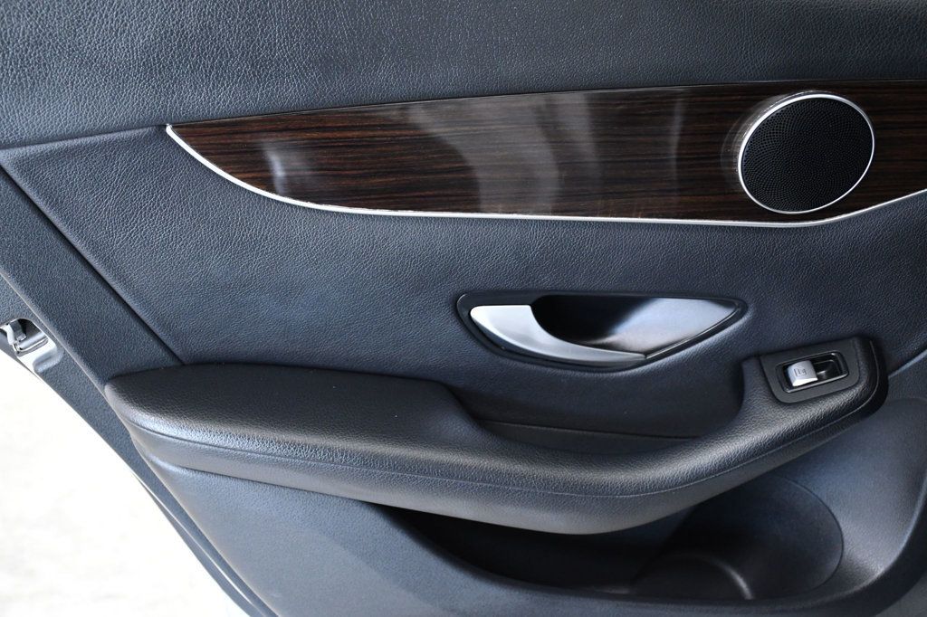 2020 Mercedes-Benz GLC GLC 300 SUV - 22919018 - 10