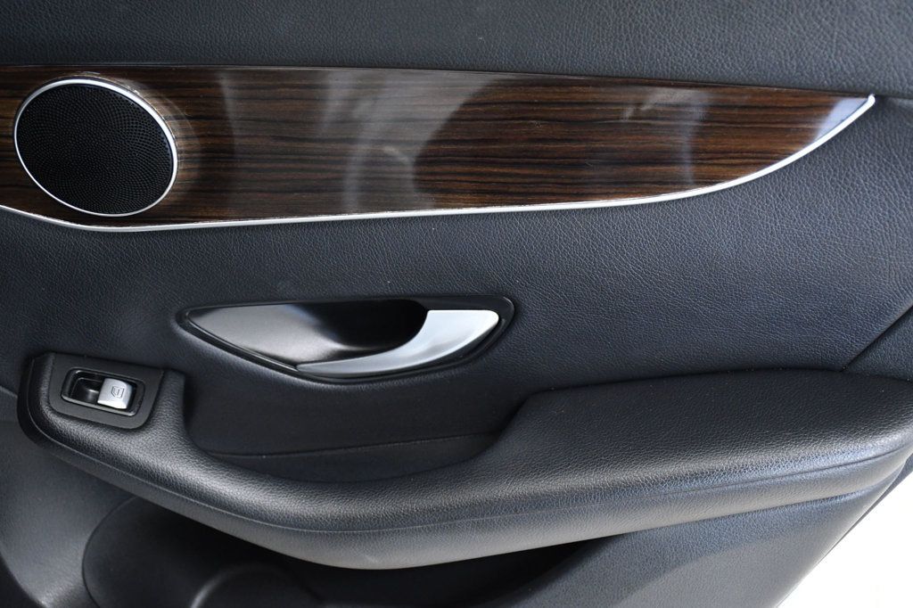 2020 Mercedes-Benz GLC GLC 300 SUV - 22919018 - 14