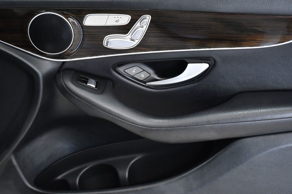 2020 Mercedes-Benz GLC GLC 300 SUV - 22919018 - 17