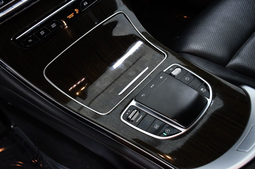 2020 Mercedes-Benz GLC GLC 300 SUV - 22919018 - 24