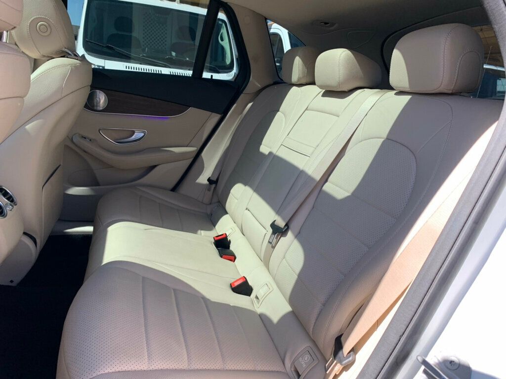 2020 Mercedes-Benz GLC GLC 300 SUV Pano roof - 22923085 - 23