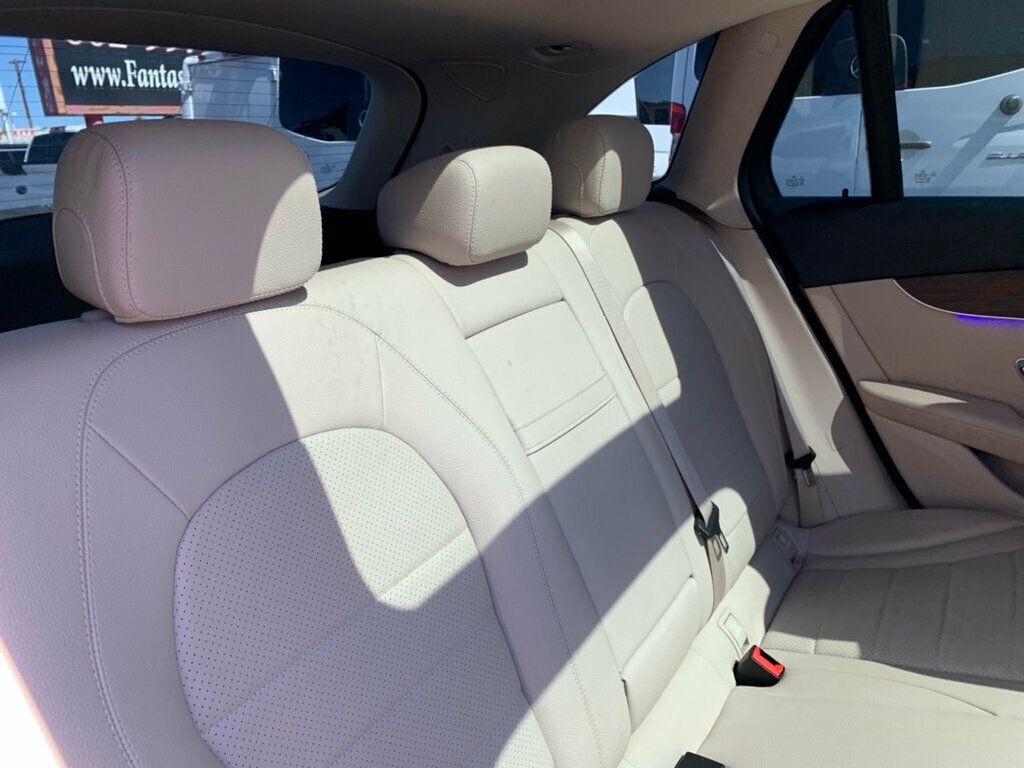 2020 Mercedes-Benz GLC GLC 300 SUV Pano roof - 22923085 - 29