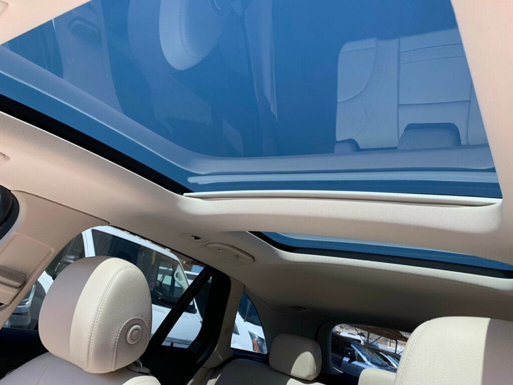 2020 Mercedes Benz GLC 300 photo 3